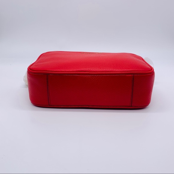 Michael Kors Jet Set Mid Camera Leather Bag - Picture 10 of 15